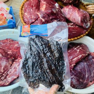 Thịt trâu sấy Pờ Ma Lung