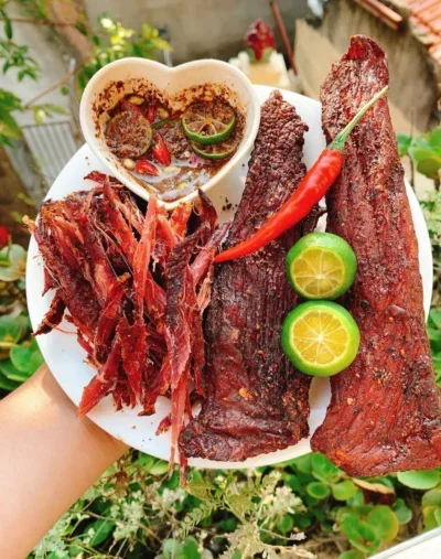 Thịt trâu gác bếp Thắm Hùng 0.5KG